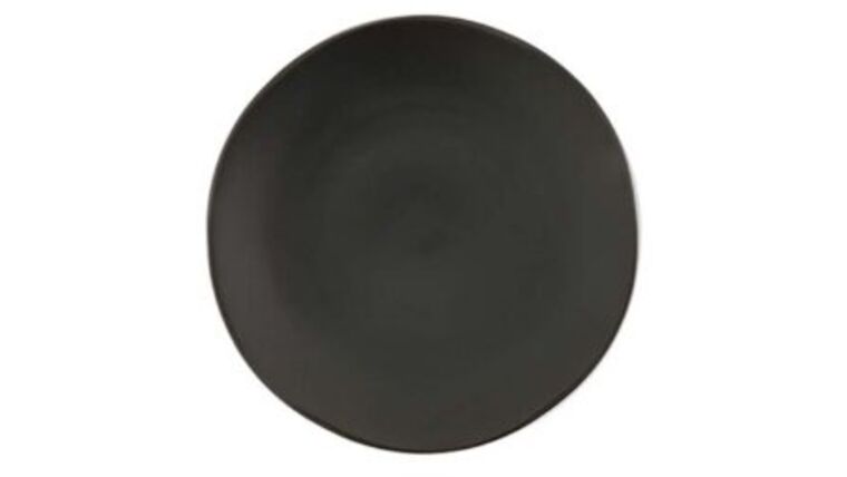Heirloom Charcoal Charger Plate | Rental
