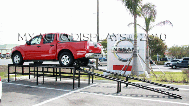 14′ – 3′ High Flat line Auto Display Ramp | Rental