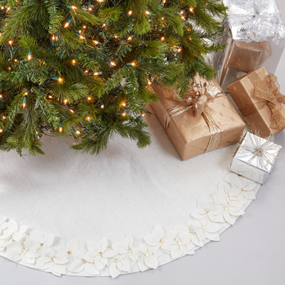 1236 Felt Flower Tree Skirt | Rental