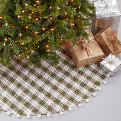 6071 Plaid Pom Pom Tree Skirt | Rental
