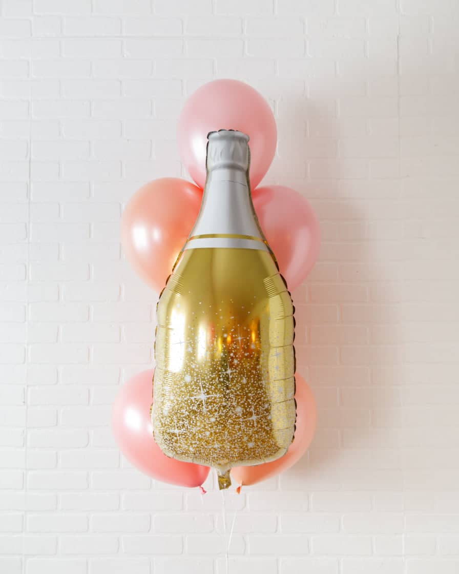 Rosé Bubbles – Balloons with Gold Champagne Foil – bouquet of 6 | Rental Rosé Bubbles – Balloons with Gold Champagne Foil – bouquet of 6 | Rental